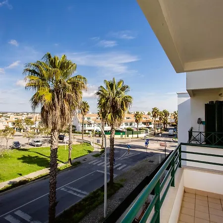 Premium T1 Apartment, Spacious, 3 Min Driving Distance From The Apartmán *