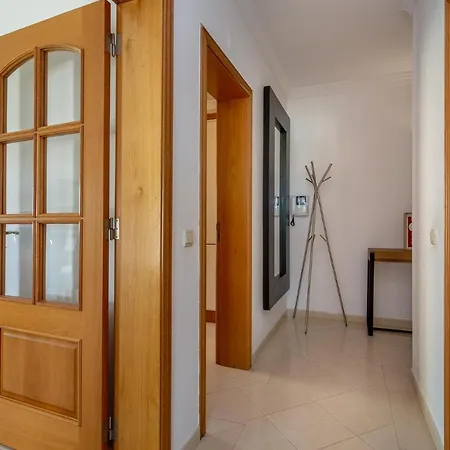Apartmán Premium T1 Apartment, Spacious, 3 Min Driving Distance From The Albufeira