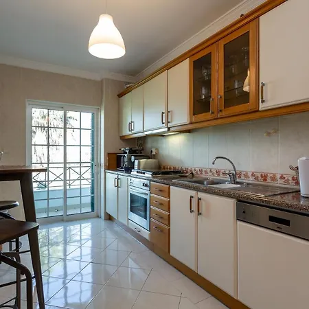 Apartmán Premium T1 Apartment, Spacious, 3 Min Driving Distance From The *