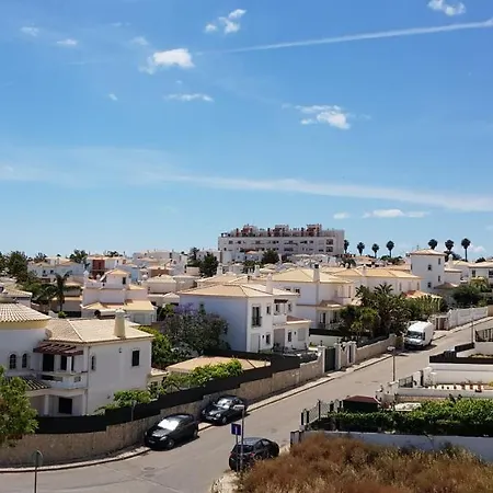 Apartmán Premium T1 Apartment, Spacious, 3 Min Driving Distance From The Albufeira