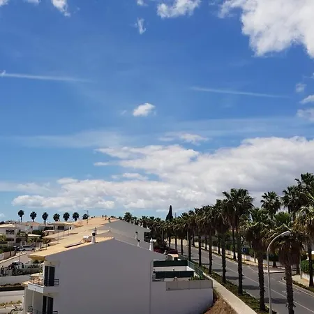 Premium T1 Apartment, Spacious, 3 Min Driving Distance From The